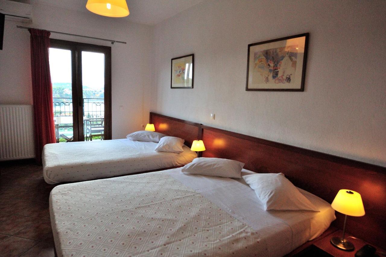 Eye Q Resort Seaview Скиатос Екстериор снимка