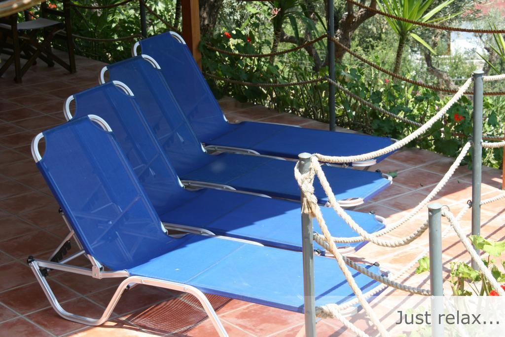 Eye Q Resort Seaview Скиатос Екстериор снимка